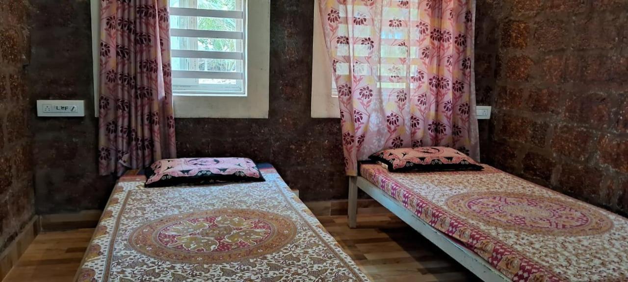 Riverstone Riverfront Stay Gokarna  Værelse billede